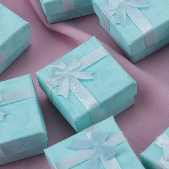 18k Platinum and Rhodium Plated Wedding Ring Set - Picture 6 of 6